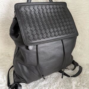 Bottega Beneta Clamshell Classic Woven Black  ackpack (Used)